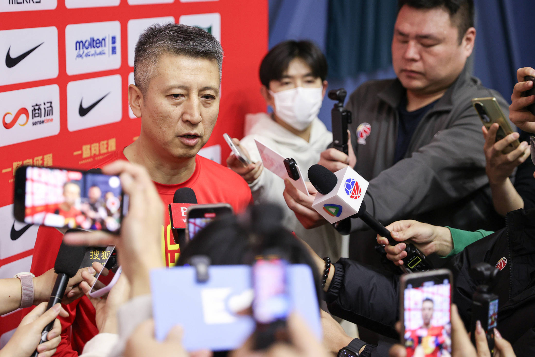 包含陕西男篮换帅消息传出，引发球迷猜测的词条